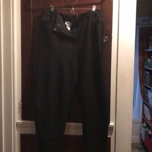 Black Avenue brand trousers in 26 petite